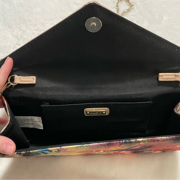 ALDO Floral Clutch - Picture 6 of 6
